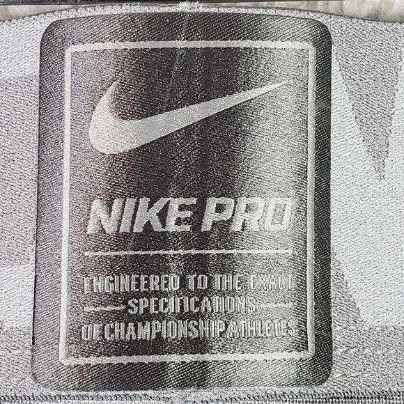 Nike Pro Leggings Women’s Size Large L Gray Hyperwarm Training Compression - Picture 8 of 13